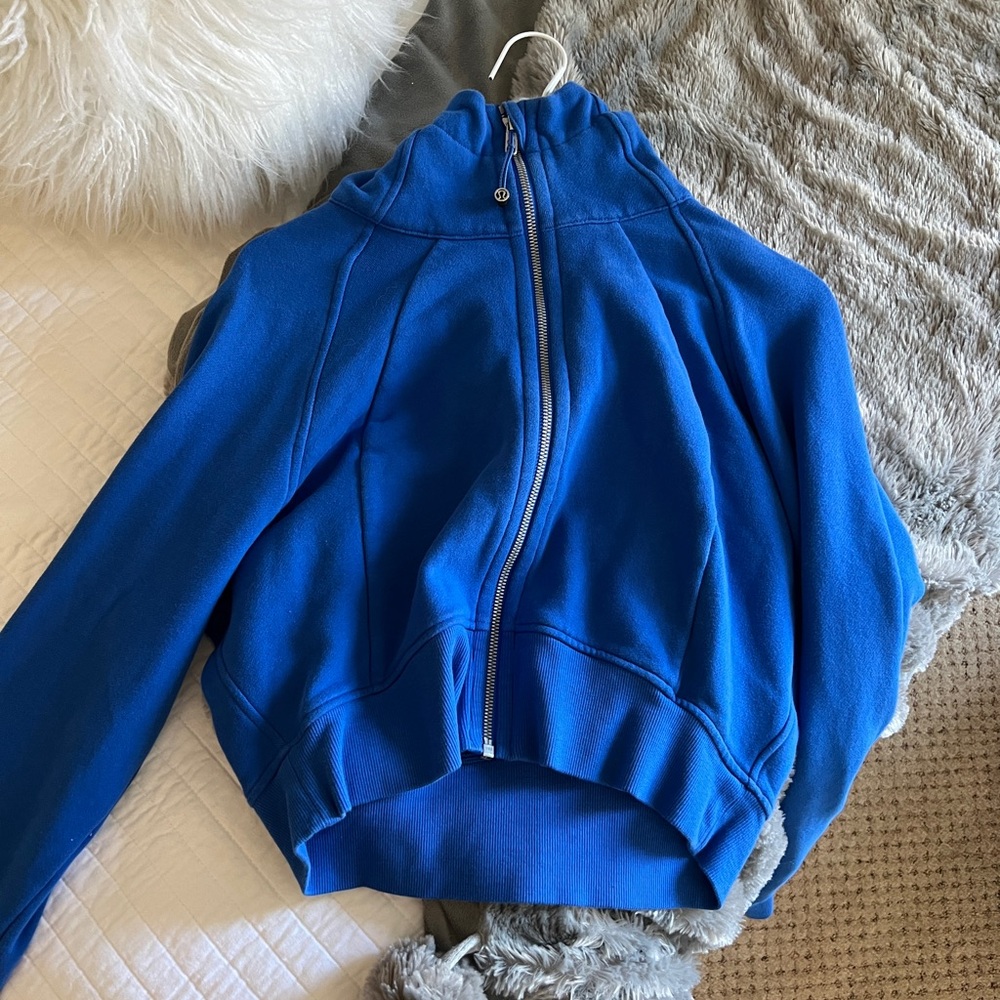 Lululemon crop scuba psychic